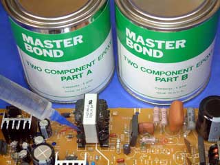 Les produits Master Bond sont utilisés pour les applications de collage, de scellage, de revêtement, de mise en pot, d’encapsulation et d’imprégnation